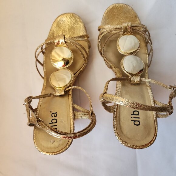 ✨Diba Y2K Glam Boho Chic Women’s Gold Metallic Strappy Wedge Sandals Size 8.5 - Picture 2 of 15
